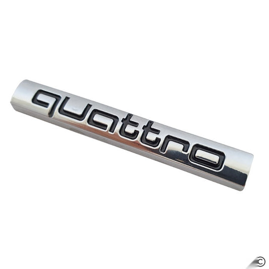 Надпис QUATTRO - сив