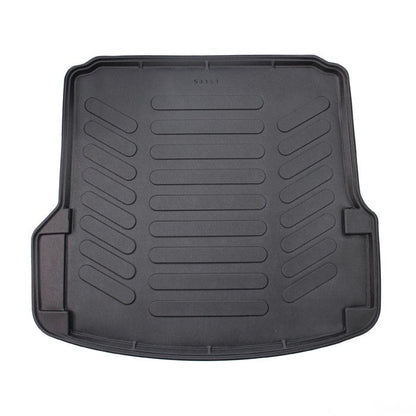 Стелка за багажник RizLine съвместима с SKODA OCTAVIA II седан 2004-2013